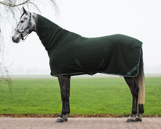 Produktbild von QHP Fleecedecke Brilliance mit Hals aus Polyester