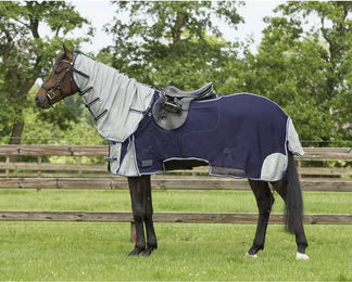 QHP Fliegen-Ausreitdecke aus Polyester mit abnehmbarem Halsteil und Sattelaussparung Blau 115 cm – Bild 1 von 2