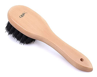 QHP Hufbürste mit Holzgriff in Schwarz – Bild 1 von 2