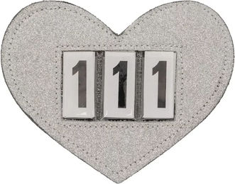 Produktbild von QHP Nummernhalter Reiten Heart aus Leder mit Silber-Details