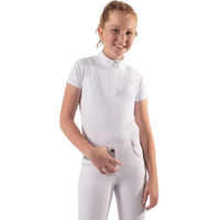 Produktbild von QHP Riva Junior Turniershirt für Mädchen in Weiß aus Nylon