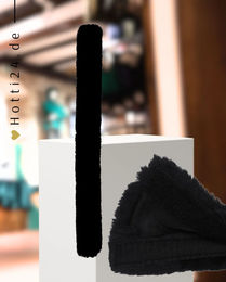 Produktbild von QHP Vorderzeugschoner Martingal aus Plüsch in Schwarz