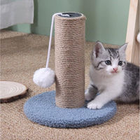 Produktbild von Realb2b Katzenkratzbaum mit Sisal-Kratzsäule, Plüsch und Spielball