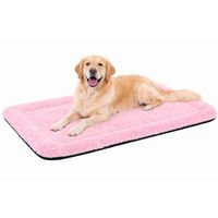 Produktbild von Rechteckiges Hundebett und Katzenbett Flamingo in Rosa aus Plüsch 116 x 69 x 2 cm