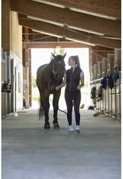 Produktbild von Reitweste Equithème Luna für Damen in Schwarz aus wasserabweisendem Polyester Größe S