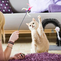 Produktbild von Relaxdays Massagebürste Kratzbogen für Katzen mit Spielmaus grau