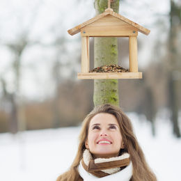 Relaxdays Vogelhaus aus unbehandeltem Holz zum Aufhängen in Natur - 1 Stk. – Bild 1 von 5
