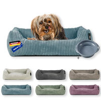 Produktbild von Rohrschneider Hundebett aus Cord für kleine Hunde in Türkis mit waschbarem Bezug und Futternapf