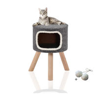 Produktbild von Rohrschneider Kratztonne Katzenhöhle Aspen in Grau mit Filz und Spielballset