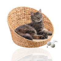 Produktbild von Rohrschneider ovales Katzenkörbchen aus Bananenblatt mit herausnehmbarem Kissen in Beige