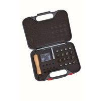 Produktbild von Roma Reinigungsset Stud aus Gummi in Braun