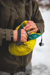 Ruffwear Quinzee Isolierte Regenjacke für kleine Hunde in Rosa Größe S – Bild 1 von 3