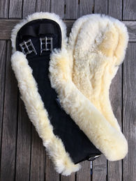 Produktbild von Sattelgurt Mondgurt Lammfell