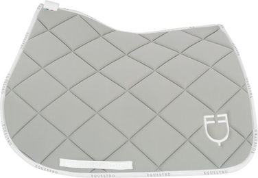 Produktbild von Sattelunterlage aus technischem Material mit Logo für Pferde Equestro