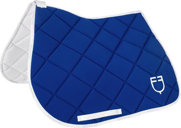 Produktbild von Sattelunterlage aus technischem Material mit Logo für Pferde Equestro