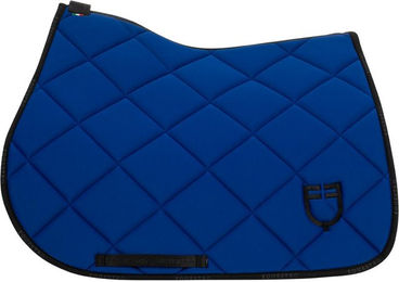 Produktbild von Sattelunterlage aus technischem Material mit Logo für Pferde Equestro