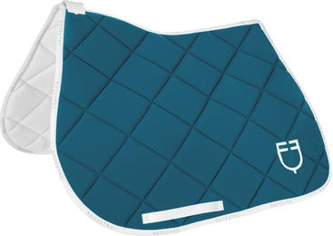 Produktbild von Sattelunterlage aus technischem Material mit Logo für Pferde Equestro