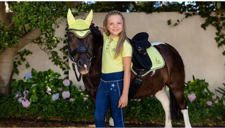 Produktbild von Sattelunterlage für Pferde suede jump square LeMieux