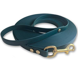 Produktbild von Schleppleine 9mm aus Beta BioThane® 5 Meter Dunkelgrün mit Handschlaufe und Messingkarabiner - 5 m