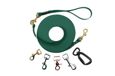 Produktbild von Schleppleine mit abnehmbarer Handschlaufe Waldgrün 15m / 16mm / Regenbogen