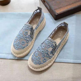 Produktbild von Spitze atmungsaktive Sandalen bestickt Mesh Komfort flache Sohle handgefertigte Schuhe einfarbig vielseitige leichte Freizeitschuhe 39