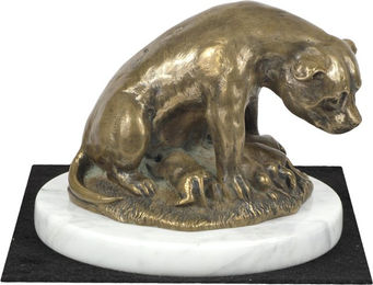 Produktbild von Staffordshire Bull Terrier Hundefigur auf weißem Marmor