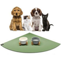 Produktbild von SANOZOO Napfunterlage Eckrund Blassgrün 80 cm x 80 cm Öko-Tex Made in Germany