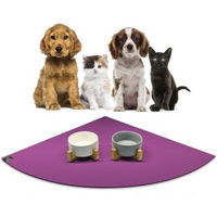 Produktbild von SANOZOO Napfunterlage Eckrund Pflaume 60 cm x 60 cm Öko-Tex Made in Germany
