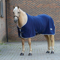 Produktbild von Saxon Defiant Fleece Decke Standard Neck Blau