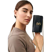 Produktbild von Schultertasche Damen PS of Sweden Scarlet aus Leder in Rot