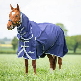 Shires Highlander Original Lite Pferdedecke aus Polyester in Blau – Bild 1 von 3