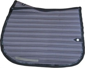 Produktbild von Silver Crown Satteldecke Slim Pro für Warmblut Pferde in Grau oder Schwarz