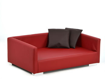 Produktbild von Silvio Design Hundebett Lucky aus Kunstleder in Rot mit 2 Kissen Gr. 2 (65 x 100 x 32 cm)
