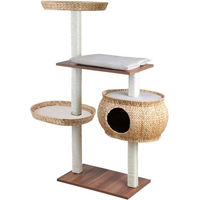 Produktbild von Silvio Design Katzen-Kletterbaum Cosy mit Walnussdekor und sandfarbenem Kissen, 36x110x135 cm