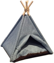 Silvio Design Katzen-Tipi Manapi aus Holz in Blau – Bild 1 von 2