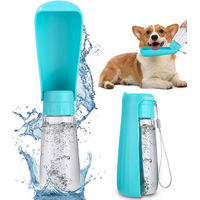 Produktbild von SinLaw Hunde-Futterspender und Trinkflasche für unterwegs 550ml aus Kunststoff in Blau oder Türkis - 550 ml