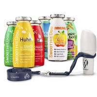 Produktbild von SmoothieDog Hundesmoothie Mix 6x 250 ml mit Doggyroller Blau und Zubehör - Flüssiges Hundeleckerli Huhn, Rind, Lamm, Ente, Immunio und Veggie - Zucker- & glutenfrei - 6 x 250 ml