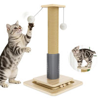 Produktbild von StarTech 3-in-1 Katzenkratzbaum mit Sisalseil und hängenden Bällen aus Holz Typ A
