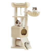 Produktbild von StarTech Kratzbaum für Katzen in Beige mit 4 Ebenen, Höhle, Hängematte, Tunnel und Sisalstämmen aus Holz und Sisal, 50x50x141 cm