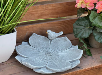 Stone and Style Frostfeste Steinfigur Vogeltränke Blatt mit Vogel in Grau 24 cm – Bild 1 von 4