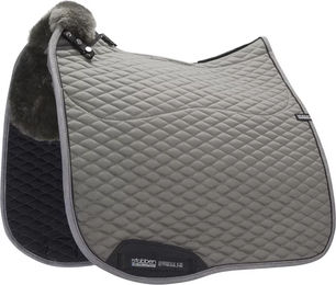 Stübben Streamline Dressurschabracke Grau mit Lammfell gefüttert Größe L – Bild 1 von 6