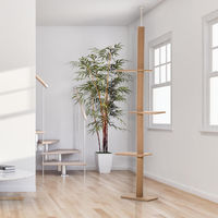 Produktbild von SUGIFT Kratzbaum für Katzen höhenverstellbar mit Deckenhalterung aus Plüsch und Spanplatte Braun 43x27x228–260 cm mit 4 Plattformen