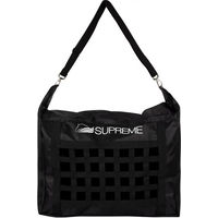Produktbild von Supreme Hay Heunetz mit Griff aus schwarzem Polyester