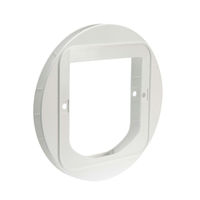 Produktbild von SureFlap Montageadapter für Haustierklappen aus Kunststoff in Weiß