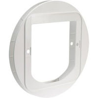 Produktbild von SureFlap Montageadapter für Katzenklappen aus Kunststoff in Weiß
