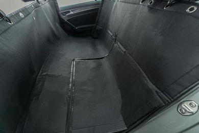 Trixie Auto-Schondecke für Rückbank, teilbar, schwarz – Bild 1 von 5