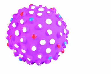 Produktbild von Trixie Hundeball mit Kordel aus weichem Gummi - 1 Stk.