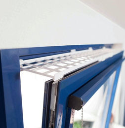 Trixie Schutzgitter für Fenster oben/unten ausziehbar – Bild 1 von 4