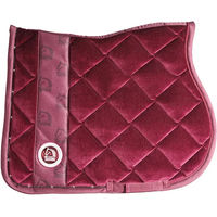 Produktbild von Tattini Louvre Satteldecke für Pferde aus Velours in Rot oder Rosa