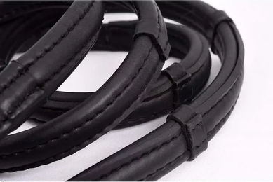 Produktbild von ThinLine Gummizügel für Pferde Schwarz 152 cm